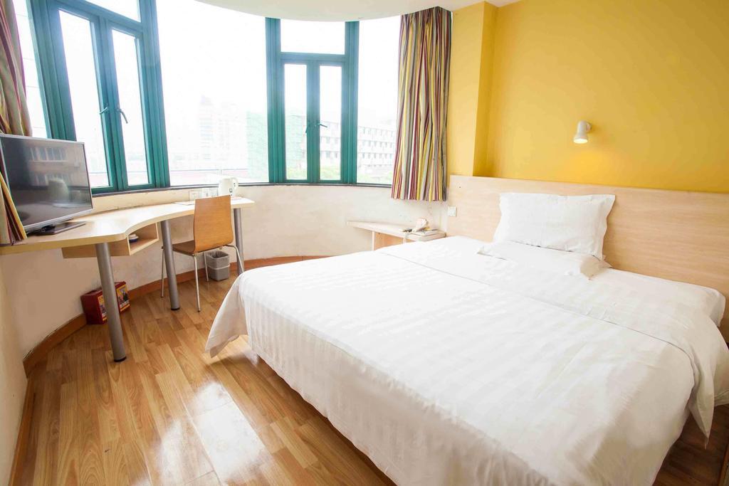 7Days Inn Chengdu North Railway Station Rom bilde